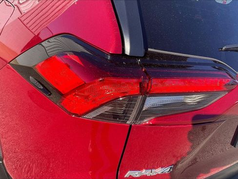 Used 2024 Toyota RAV4 LE image 33