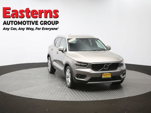 Used 2022 Volvo XC40 T4 Momentum FWD image 52