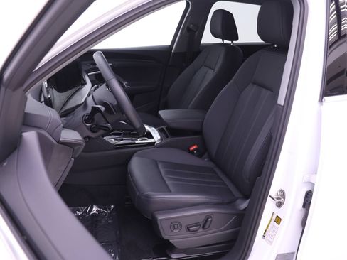 Certified 2025 Audi Q5 Premium AWD/4WD image 7