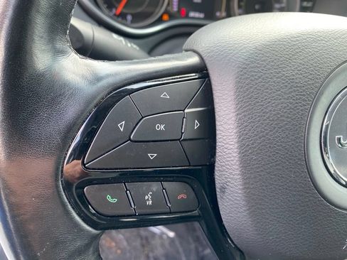 Used 2020 Jeep Cherokee Latitude Plus AWD/4WD image 20
