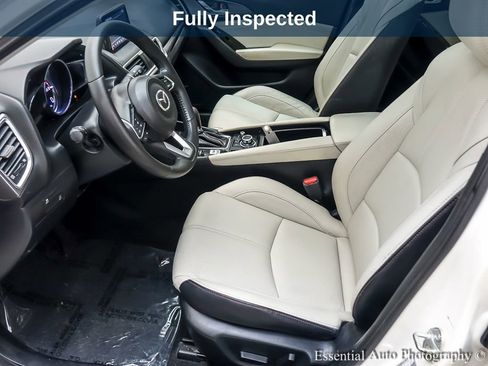 Used 2018 MAZDA MAZDA3 Grand Touring image 9