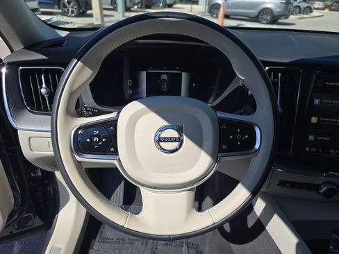 Used 2024 Volvo XC60 T8 Plus w/ Protection Package Premier image 21