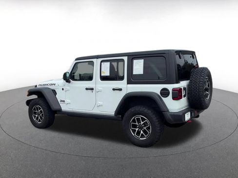 Used 2025 Jeep Wrangler Unlimited Rubicon AWD/4WD image 8