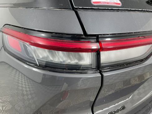 New 2025 Jeep Grand Cherokee Altitude image 17