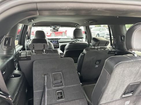 Used 2023 Jeep Grand Cherokee L Laredo image 21