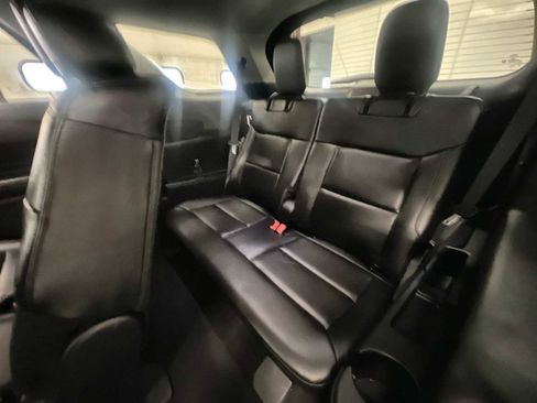 Used 2022 Ford Explorer XLT w/ Equipment Group 202A image 25