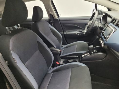 Used 2025 Nissan Versa SV FWD image 21