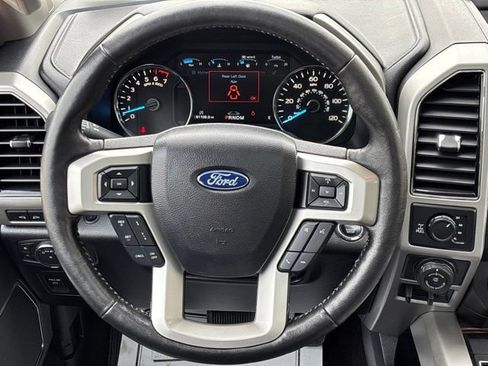 Used 2018 Ford F150 Lariat w/ Equipment Group 502A Luxury AWD/4WD image 46