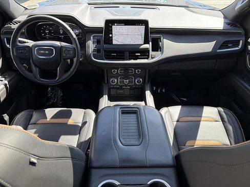 Used 2022 GMC Yukon XL AT4 w/ AT4 Premium Package AWD/4WD image 20