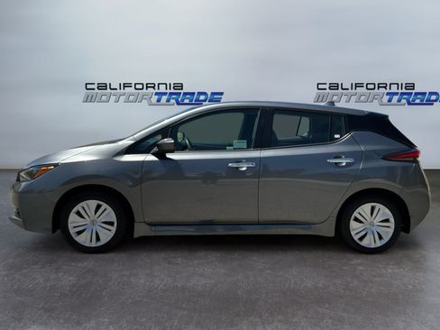 Used 2025 Nissan Leaf S FWD image 8