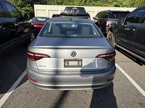 Used 2019 Volkswagen Jetta S w/ Driver Assistance Package image 11