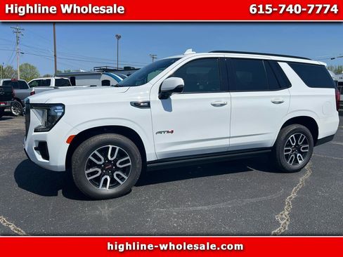 Used 2022 GMC Yukon AT4 image 1