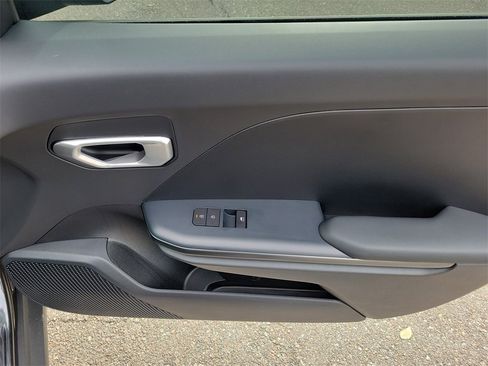 New 2026 Kia K4 LXS image 10