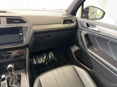 Used 2024 Volkswagen Tiguan SE R-Line FWD image 28