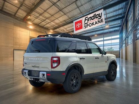 Used 2025 Ford Bronco Sport Badlands w/ Sasquatch Badlands Package AWD/4WD image 4