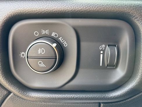 New 2026 RAM 3500 Big Horn AWD/4WD image 27