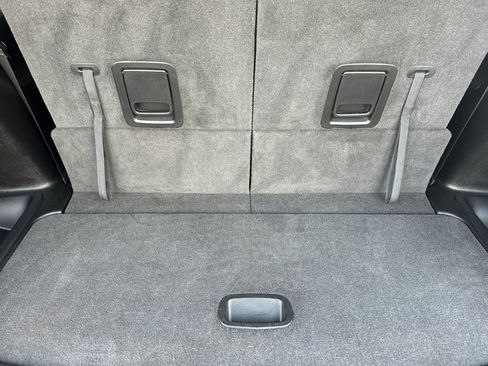 Used 2022 Jeep Grand Cherokee L Laredo w/ Luxury Tech Group I image 17