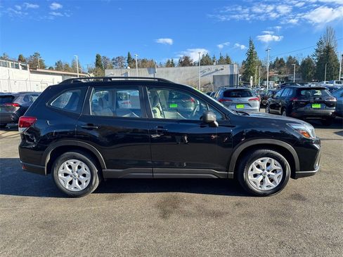 Used 2020 Subaru Forester w/ Alloy Wheel Package image 8