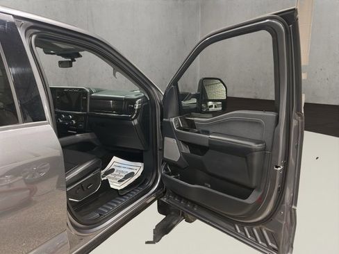 Used 2024 Ford F350 Lariat w/ Black Appearance Package image 18