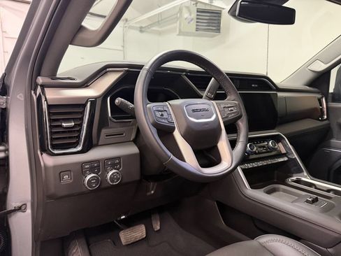 Used 2025 GMC Sierra 2500 Denali AWD/4WD image 4