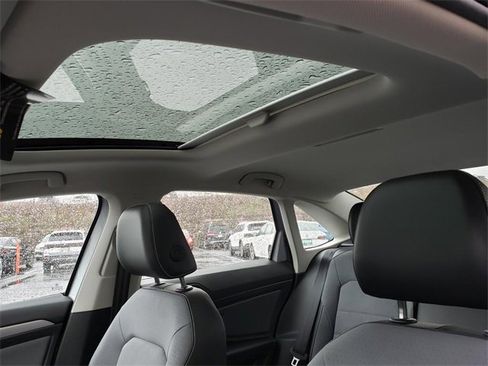 New 2026 Volkswagen Jetta SE image 7