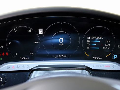 Used 2023 Porsche Taycan 4S image 16