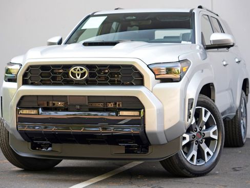 Used 2026 Toyota 4Runner TRD Sport Premium AWD/4WD image 3