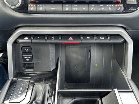 Used 2022 Toyota Tundra Platinum w/ Advanced Package image 29