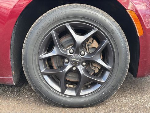 Used 2019 Chrysler Pacifica Touring-L w/ S Appearance Package FWD image 25
