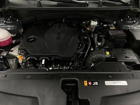 Certified 2025 Kia Sportage LX AWD/4WD image 10