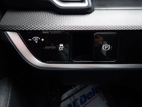 Used 2025 Kia Sportage LX FWD image 21