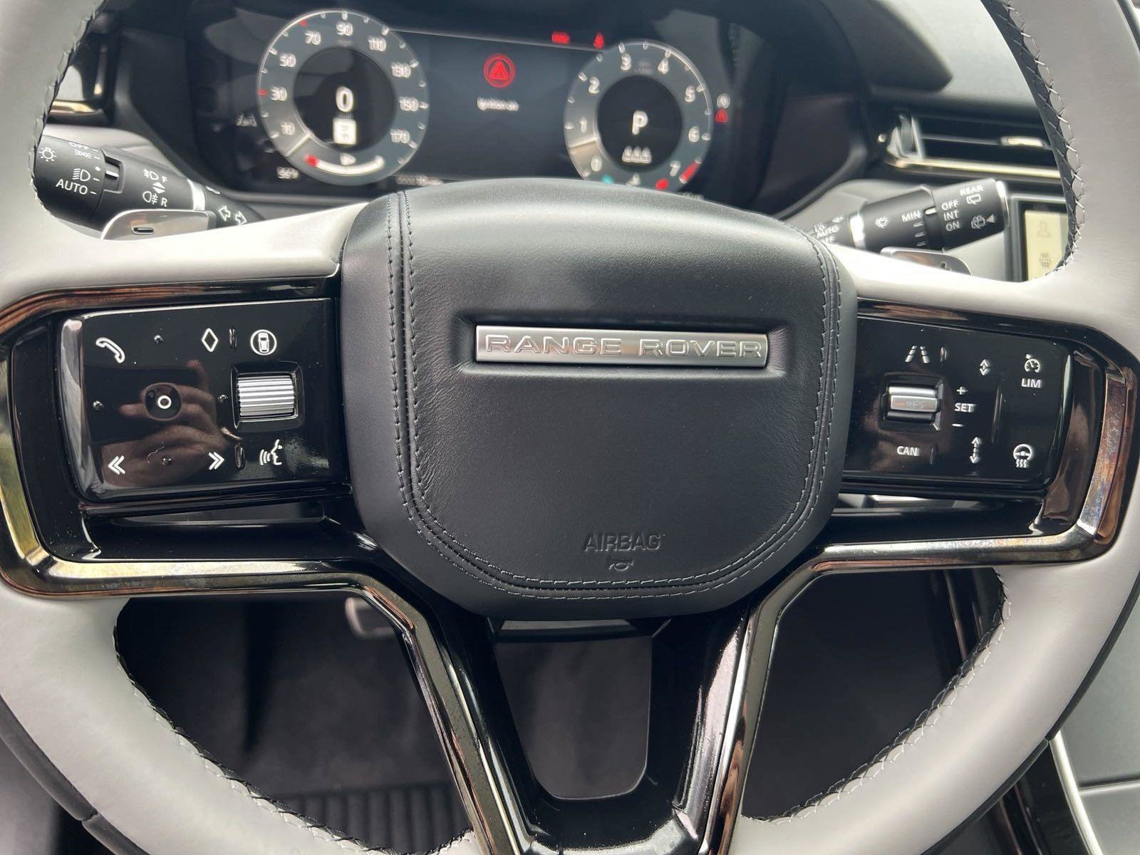 New 2025 Land Rover Range Rover Velar Dynamic SE AWD/4WD image 11
