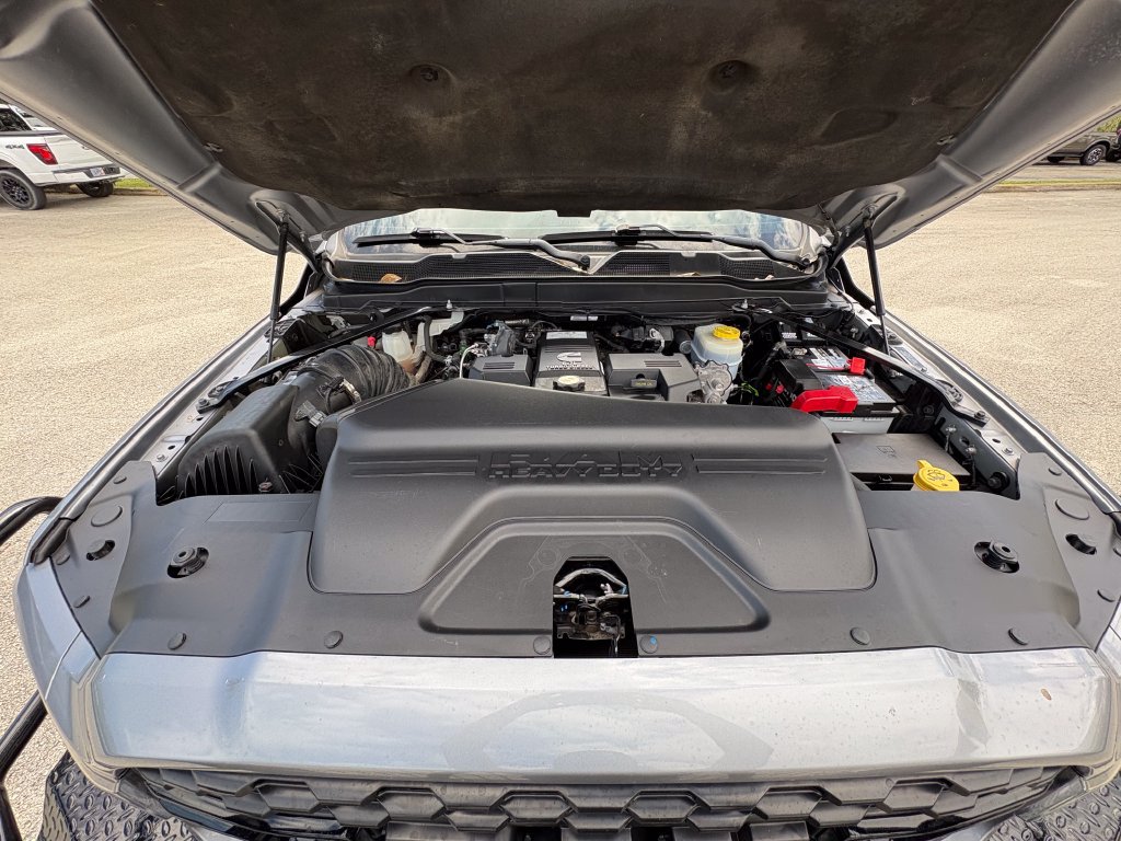Used 2023 RAM 3500 Big Horn w/ Night Edition AWD/4WD image 31
