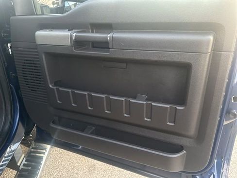Used 2011 Ford F350 Lariat w/ Lariat Interior Pkg image 6