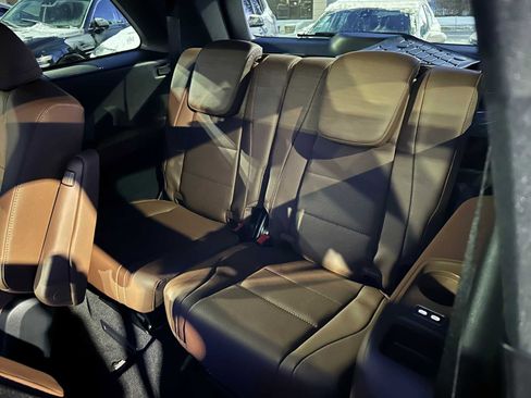 New 2026 Mercedes-Benz GLS 450 4MATIC image 16