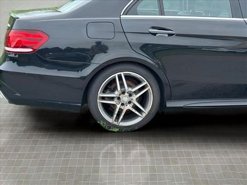 Used 2016 Mercedes-Benz E 350 4MATIC Sedan image 14