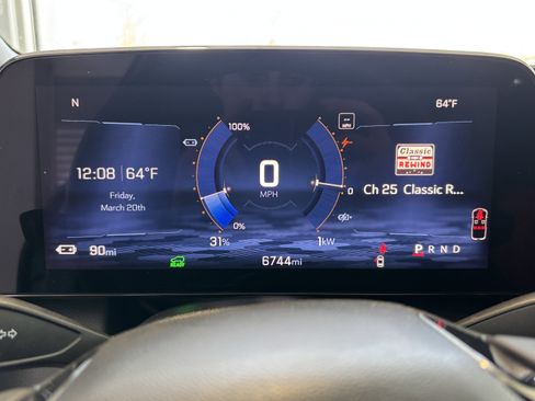 Used 2025 Chevrolet Equinox EV RS w/ Convenience Package II image 12