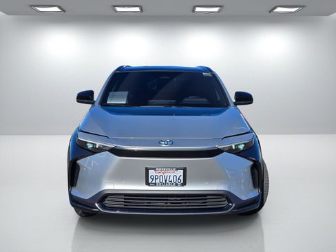 Used 2024 Toyota bZ4X XLE w/ Weather Package image 2