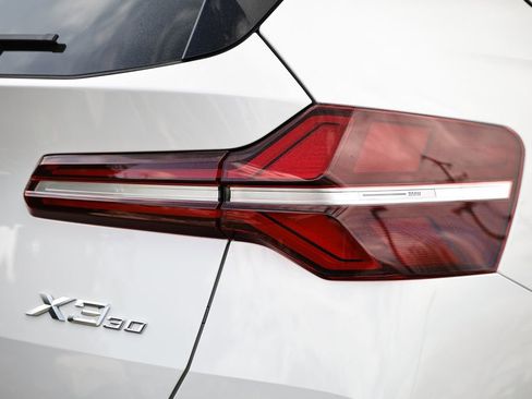 New 2026 BMW X3 xDrive30 image 9