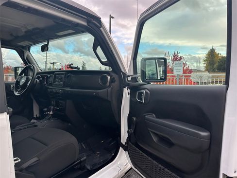 Used 2023 Jeep Wrangler Sport image 12