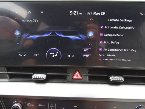 Used 2024 Kia Sportage EX FWD image 34