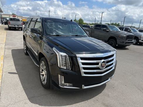 Used 2015 Cadillac Escalade Luxury AWD/4WD image 22