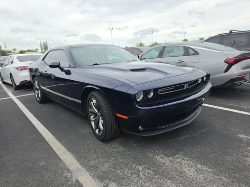 Used 2017 Dodge Challenger SXT Plus RWD image 1