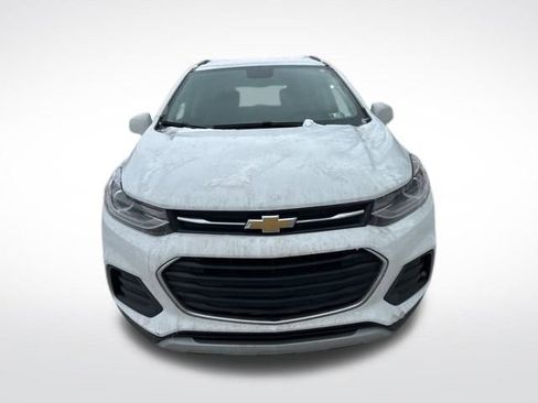 Used 2022 Chevrolet Trax LT w/ LT Convenience Package image 8