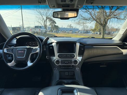 Used 2019 GMC Yukon SLT w/ Premium Edition image 13