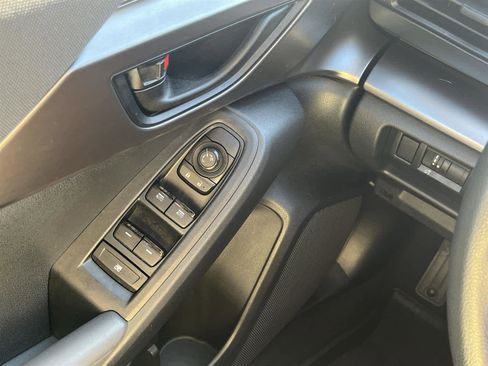 Certified 2025 Subaru Impreza 2.0i image 23