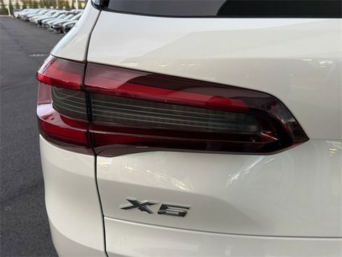 Used 2021 BMW X5 xDrive40i w/ Premium Package 2 image 38
