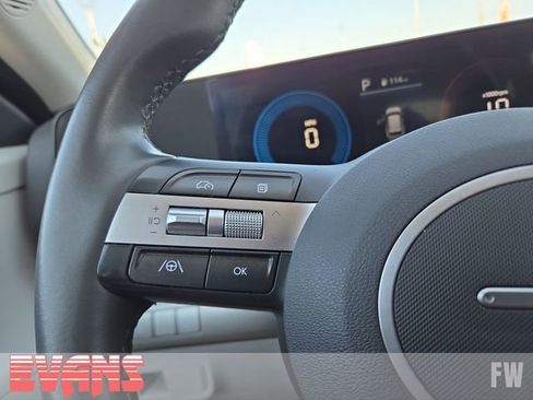 Used 2024 Hyundai Kona SEL image 15