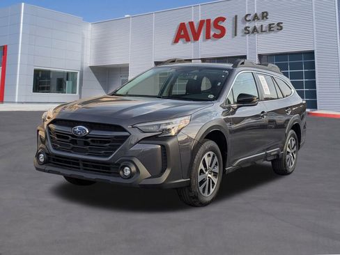 Used 2025 Subaru Outback Premium image 1