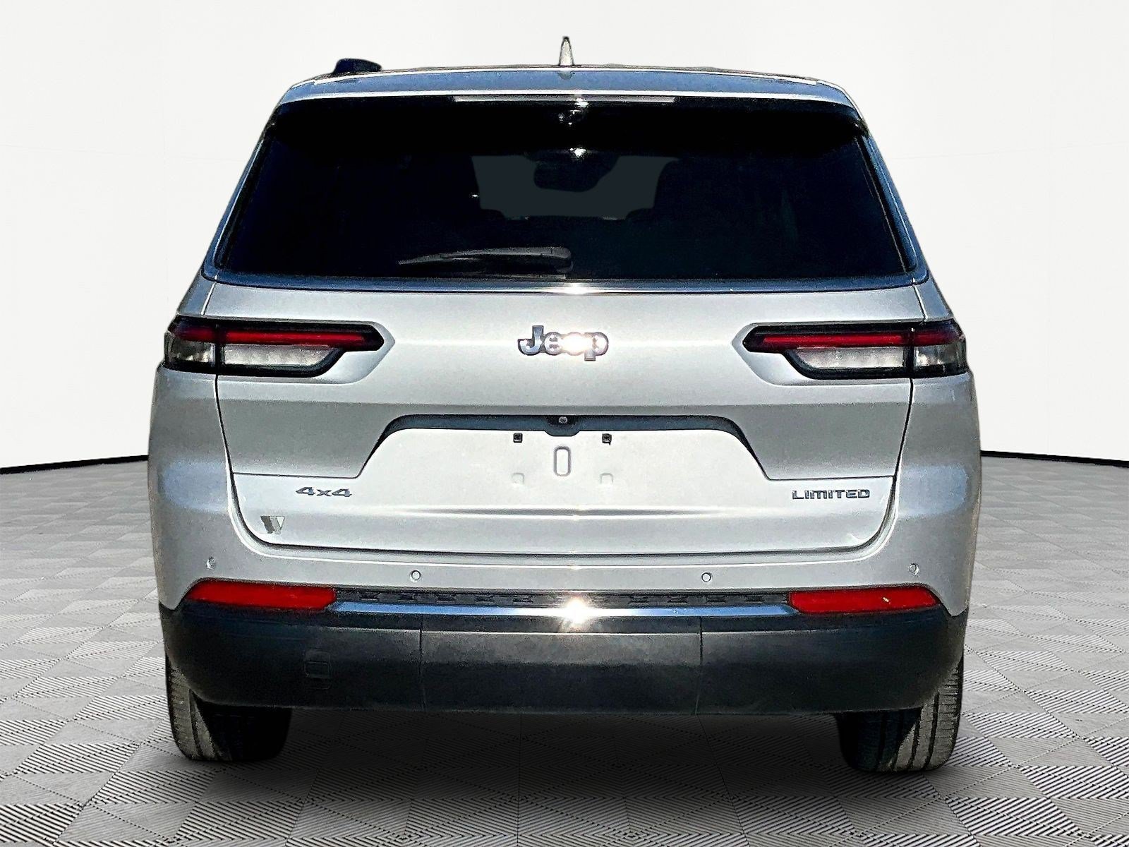 Used 2023 Jeep Grand Cherokee L Limited w/ Luxury Tech Group II AWD/4WD image 13